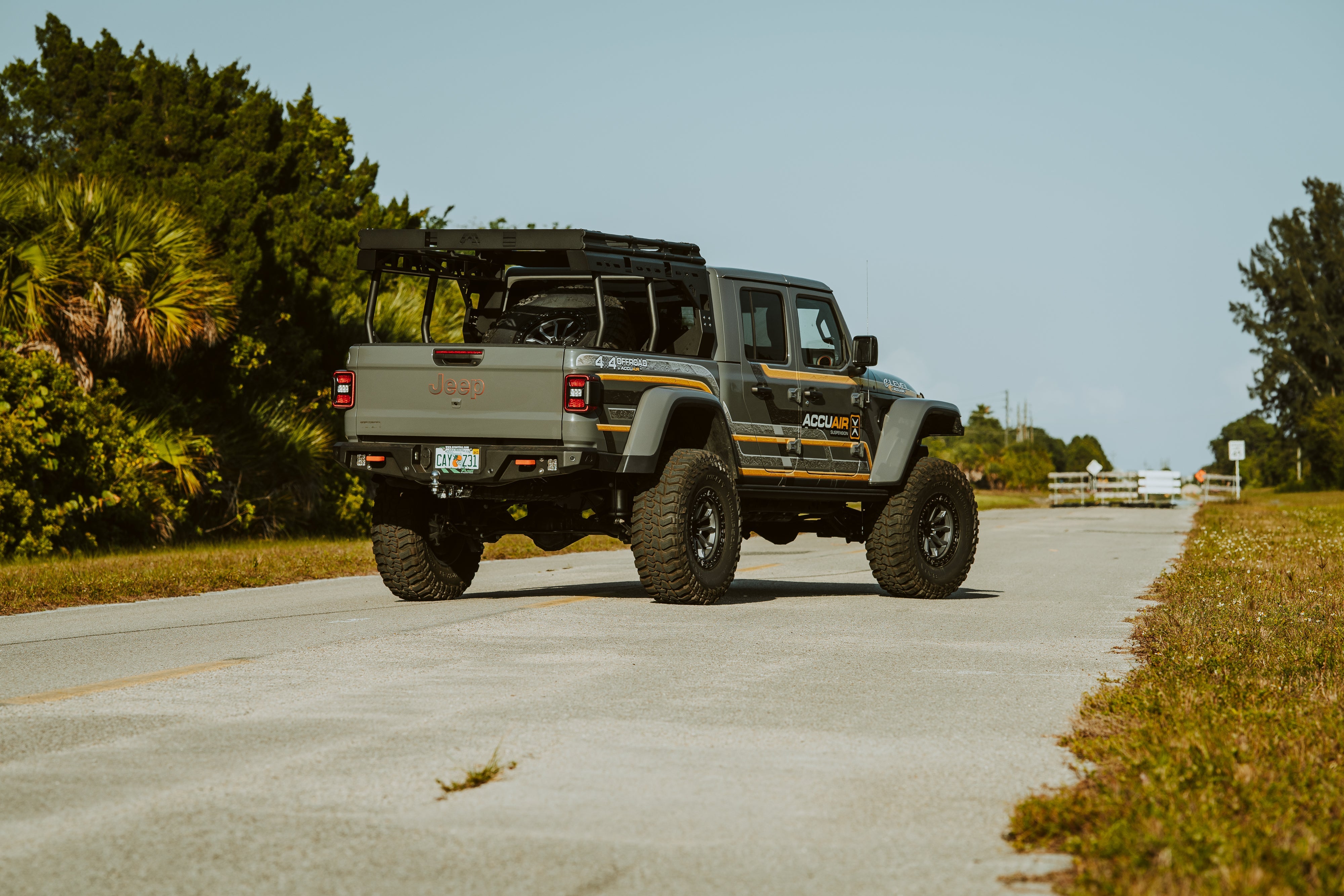ミリタリー Desert Scorpion Helicopter & Desert Jeep ミリタリー Desert Scorpion Helicopter & Desert Jeep Desert